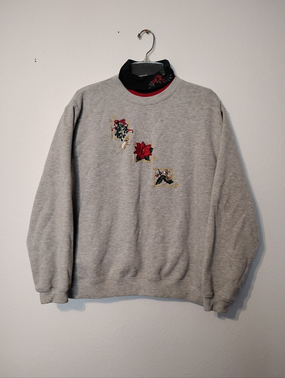 Classic Elements Poinsettia Mouse Mistletoe 2 Piece Christmas Embroider Sweater